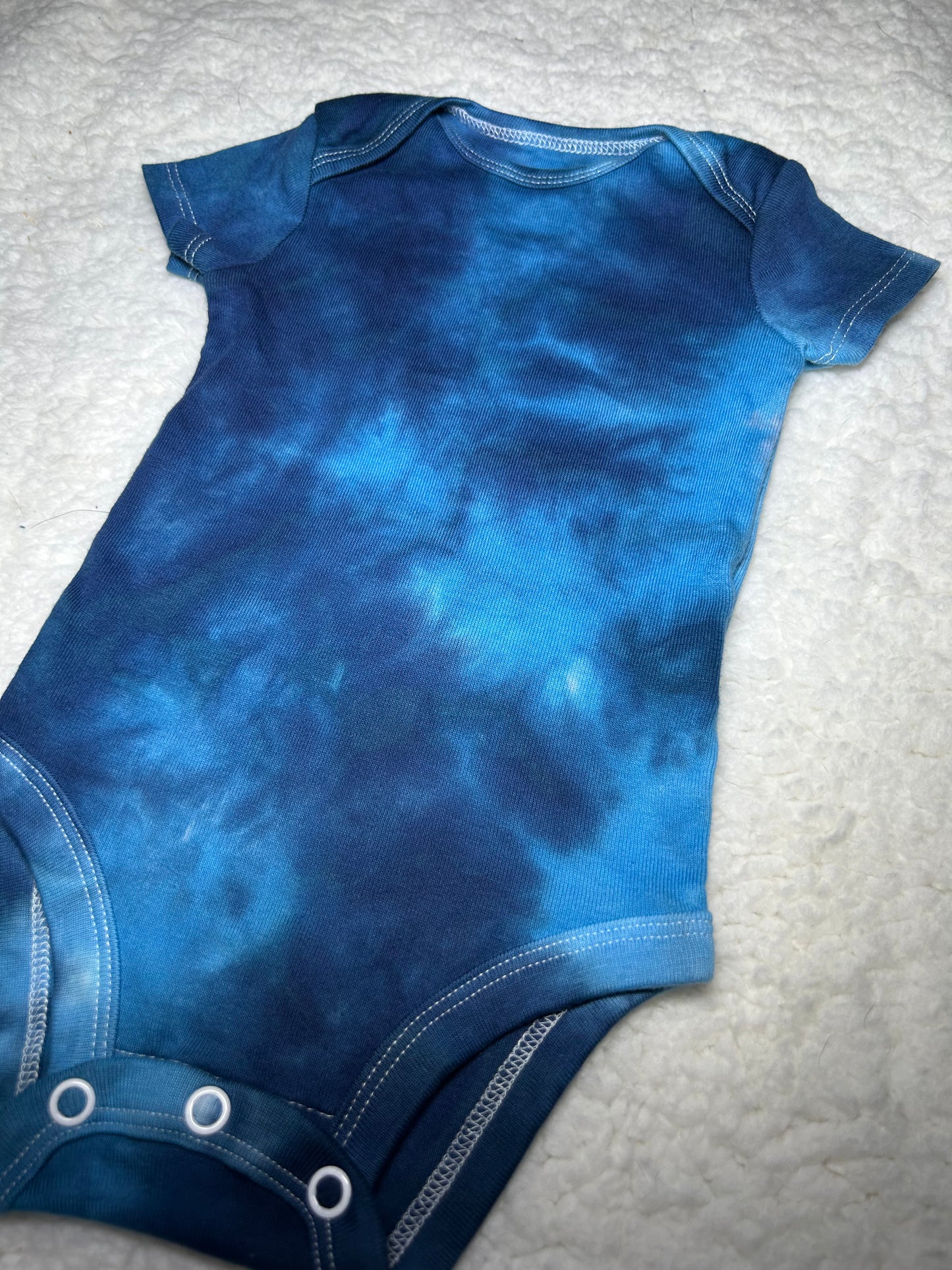 Morning Tide Tie Dye Baby Bodysuit ~ Blue Tie Dye Baby Bodysuit (0-3 Months)
